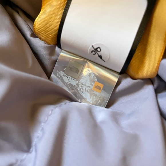 The North Face Women’s Arctic Parka Coat In Minimal Grey - Picture 9 of 9